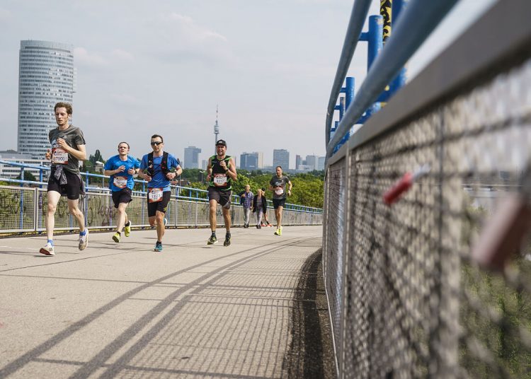 6,5 Stunden Wings for Live World Run auf ServusTV Laufnews Das